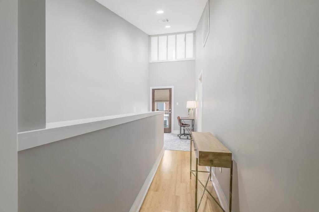 Cozy 2 Bed Townhome Near The Hospital Lafayette Eksteriør bilde