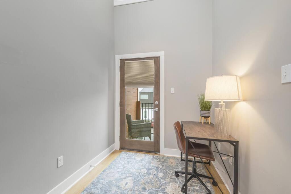 Cozy 2 Bed Townhome Near The Hospital Lafayette Eksteriør bilde